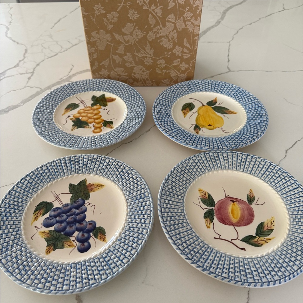 Jay Willifred Blue and White Fruit plates for dining or decoration
